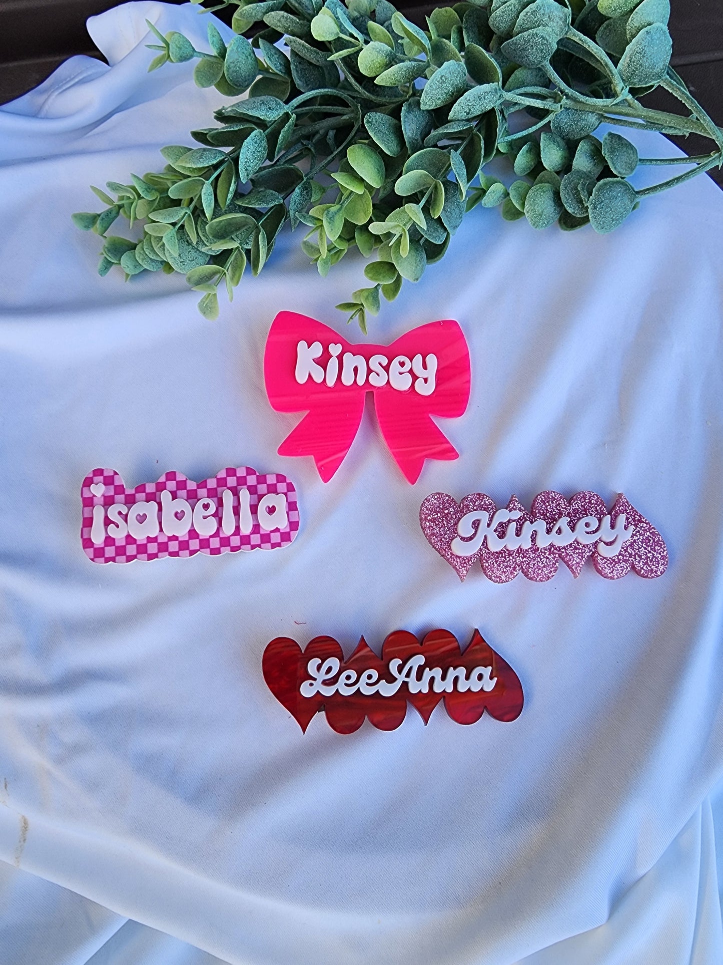 Bow clips or Tag