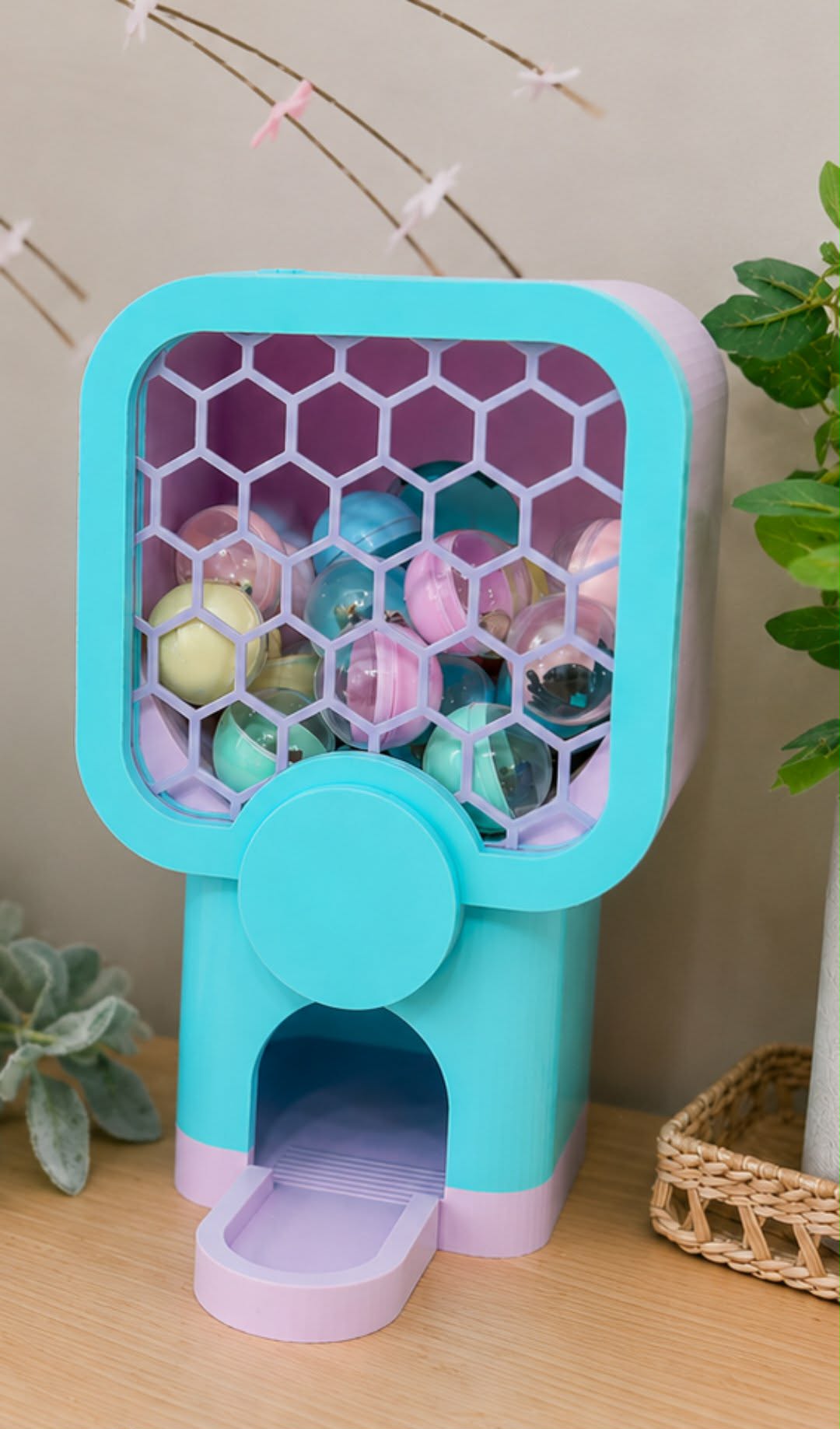 Capsule vending machine