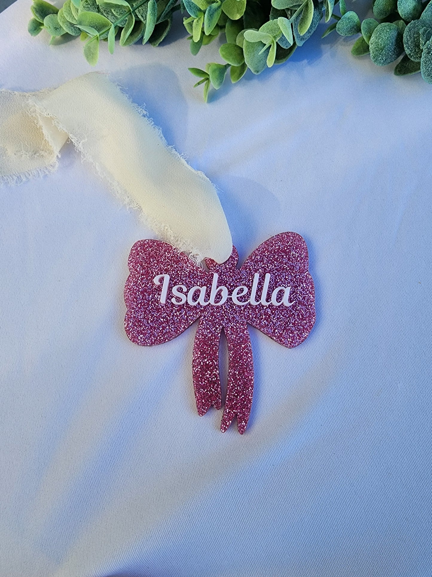 Bow clips or Tag