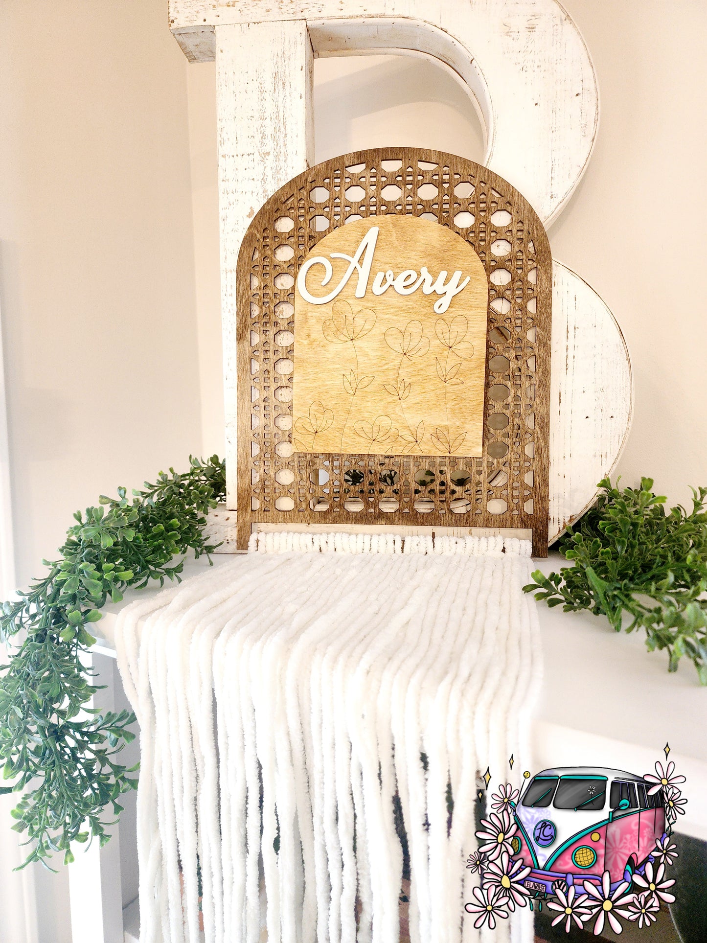 Arch Rattan Bow Holder