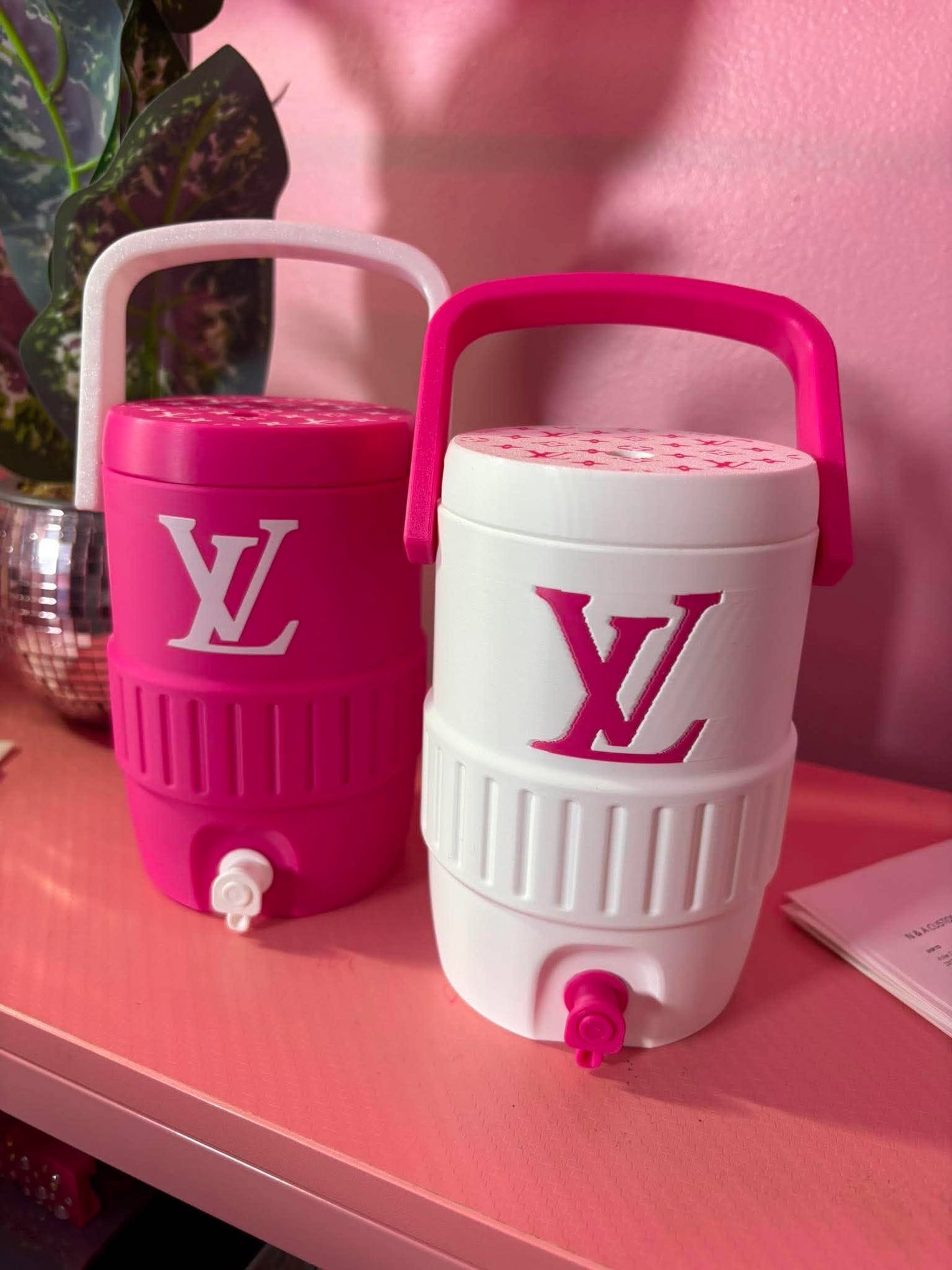 LV Luxe Vanity Cooler Can Holder 12 oz, 3D Printed Can Holder with Handle, Soda Can Holder