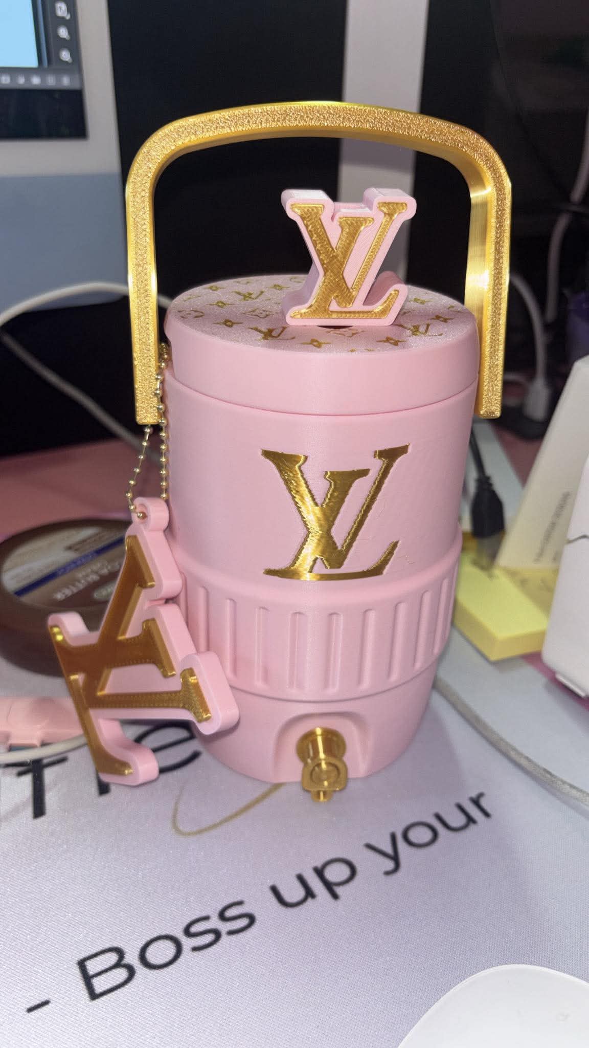 LV Luxe Vanity Cooler Can Holder 12 oz, 3D Printed Can Holder with Handle, Soda Can Holder