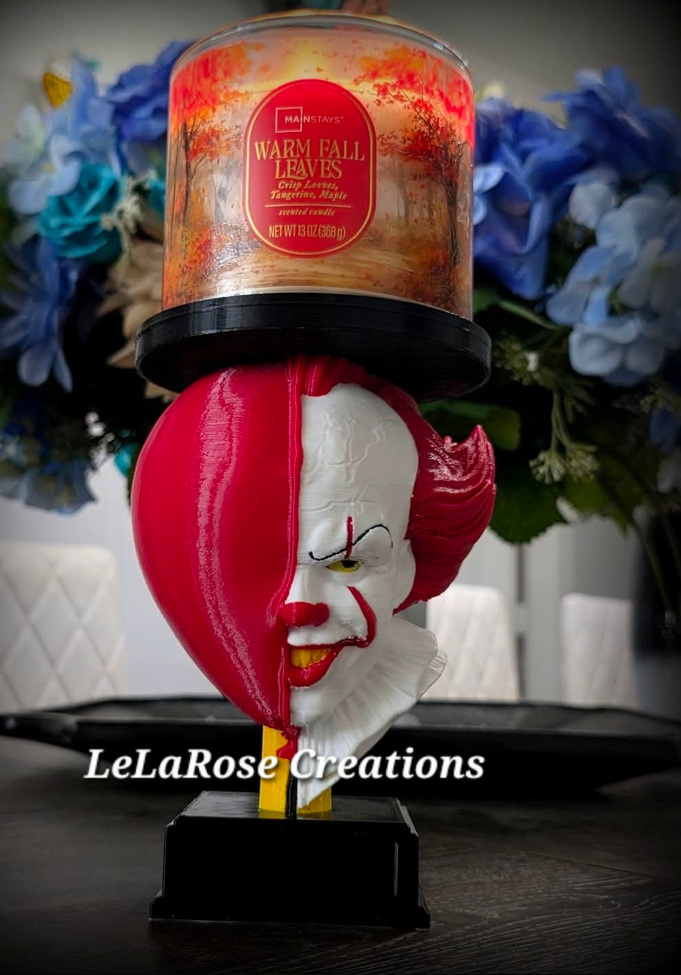 Pennywise and Balloon