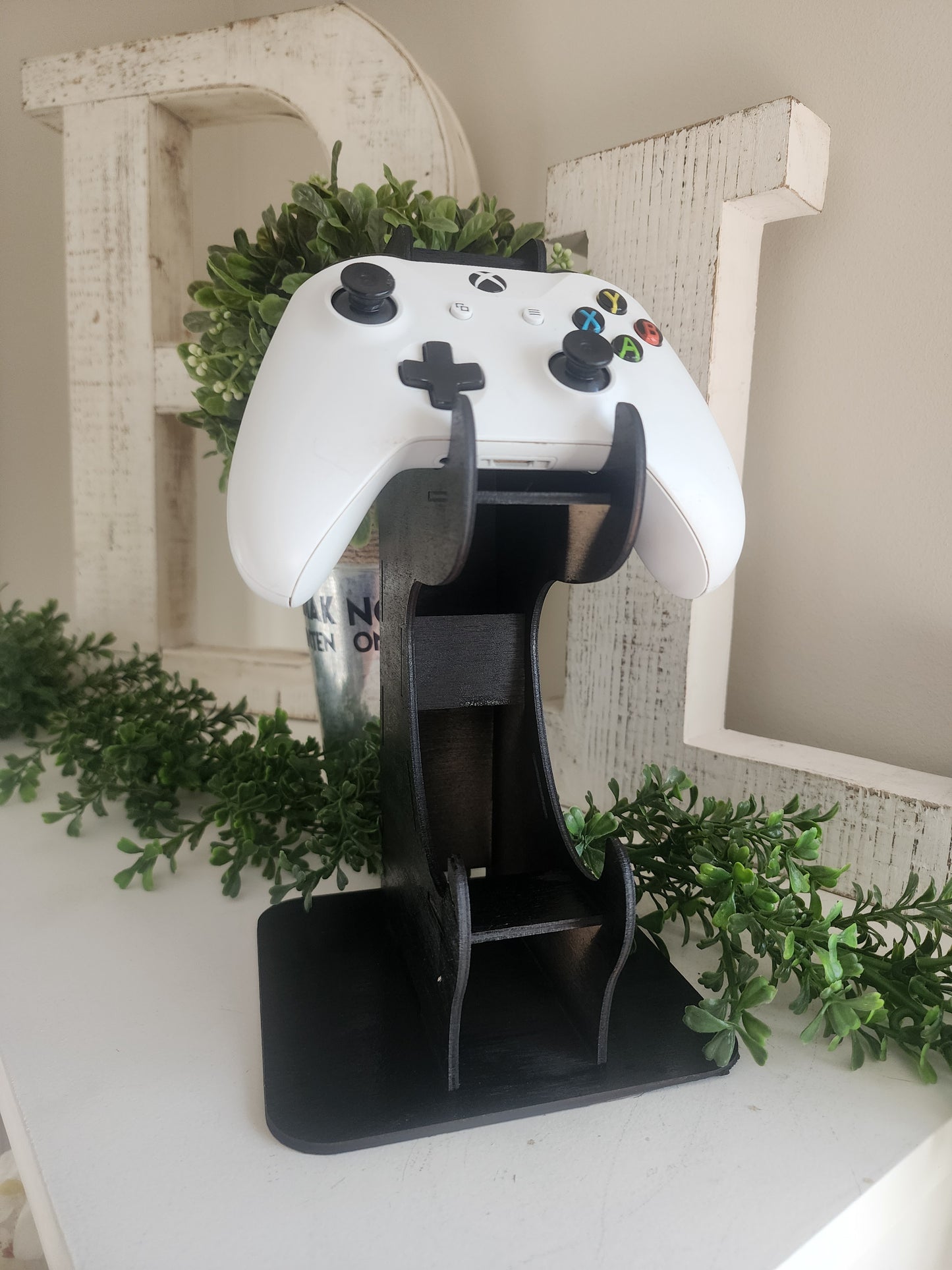 Gamer controller and headphone stand